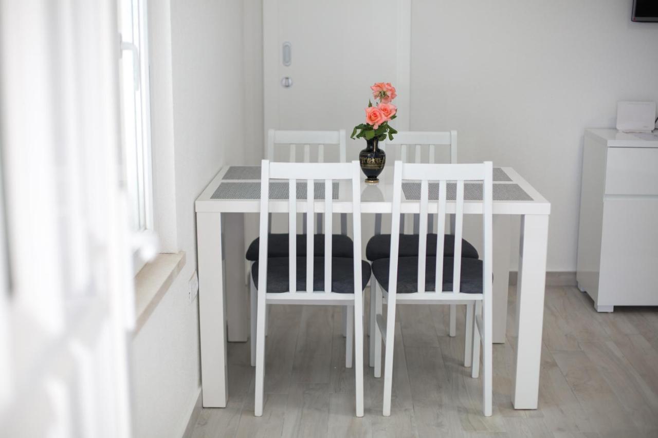 Serious Job Apartment ドゥブロブニク エクステリア 写真